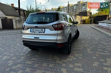 Позашляховик / Кросовер Ford Escape 2017 в Вінниці