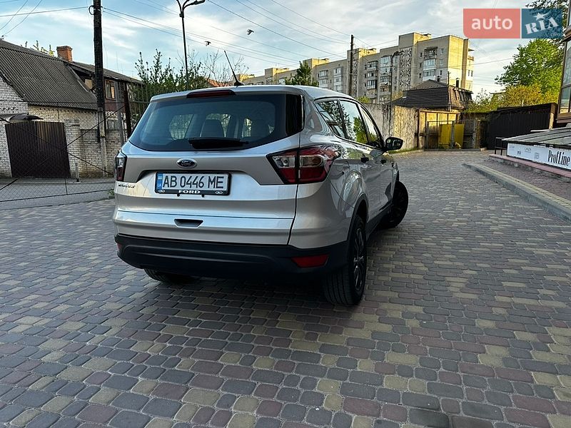 Позашляховик / Кросовер Ford Escape 2017 в Вінниці