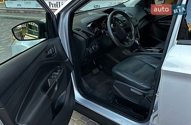 Позашляховик / Кросовер Ford Escape 2017 в Вінниці