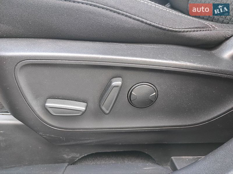 Позашляховик / Кросовер Ford Escape 2023 в Хмельницькому