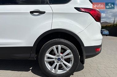Внедорожник / Кроссовер Ford Escape 2019 в Стрые