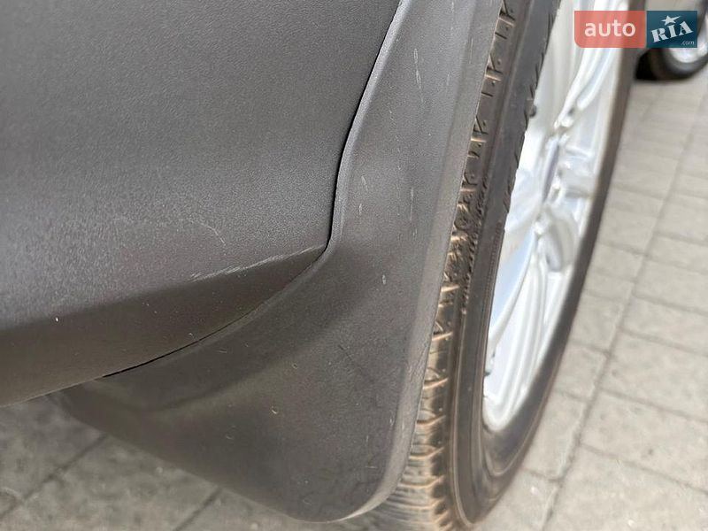 Внедорожник / Кроссовер Ford Escape 2019 в Стрые