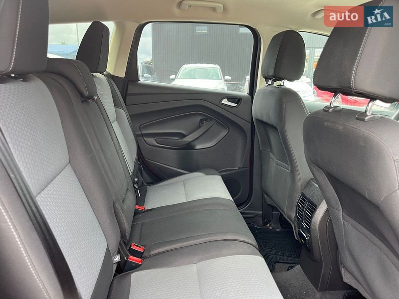 Позашляховик / Кросовер Ford Escape 2016 в Львові