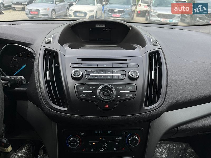 Позашляховик / Кросовер Ford Escape 2016 в Львові