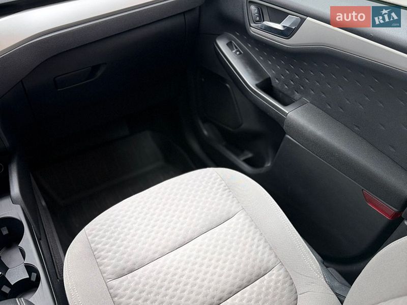 Внедорожник / Кроссовер Ford Escape 2019 в Чернигове