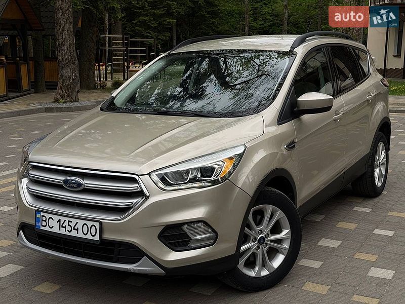 Позашляховик / Кросовер Ford Escape 2016 в Трускавці