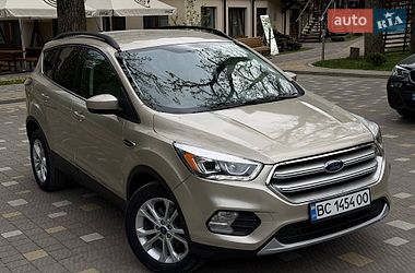 Позашляховик / Кросовер Ford Escape 2016 в Трускавці