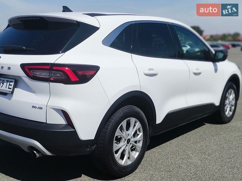 Позашляховик / Кросовер Ford Escape 2023 в Києві