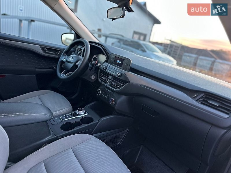 Внедорожник / Кроссовер Ford Escape 2020 в Владимире