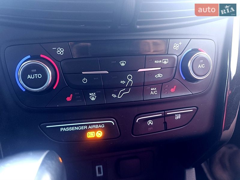 Внедорожник / Кроссовер Ford Escape 2017 в Шепетовке