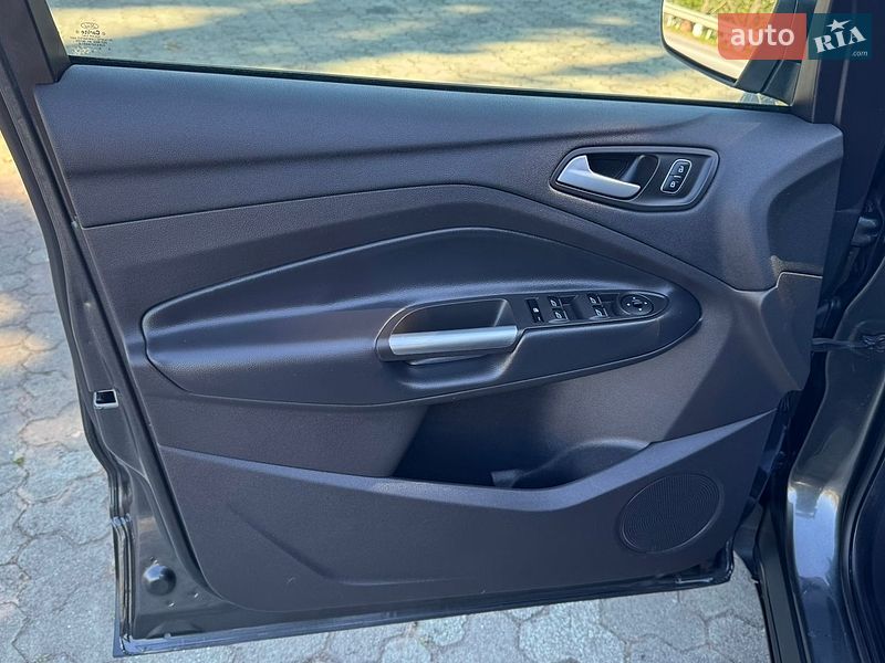 Позашляховик / Кросовер Ford Escape 2019 в Дубні