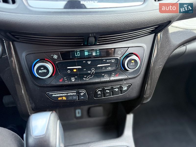 Внедорожник / Кроссовер Ford Escape 2019 в Львове