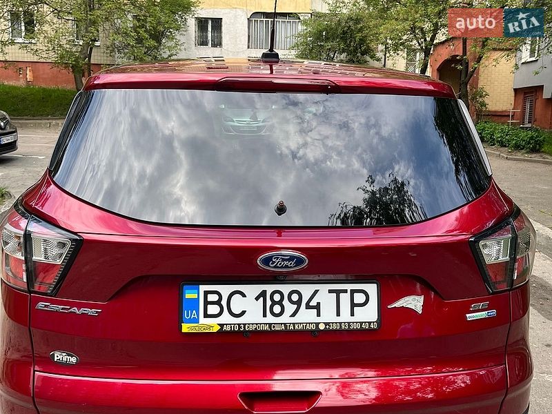 Внедорожник / Кроссовер Ford Escape 2017 в Львове