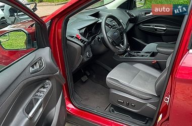 Внедорожник / Кроссовер Ford Escape 2017 в Львове