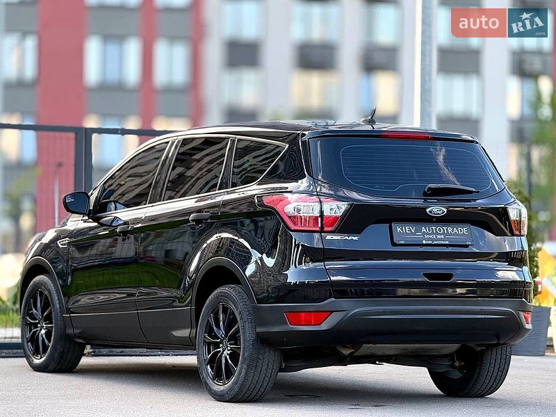 Внедорожник / Кроссовер Ford Escape 2018 в Киеве
