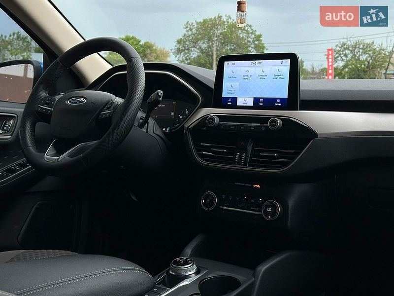 Внедорожник / Кроссовер Ford Escape 2019 в Николаеве