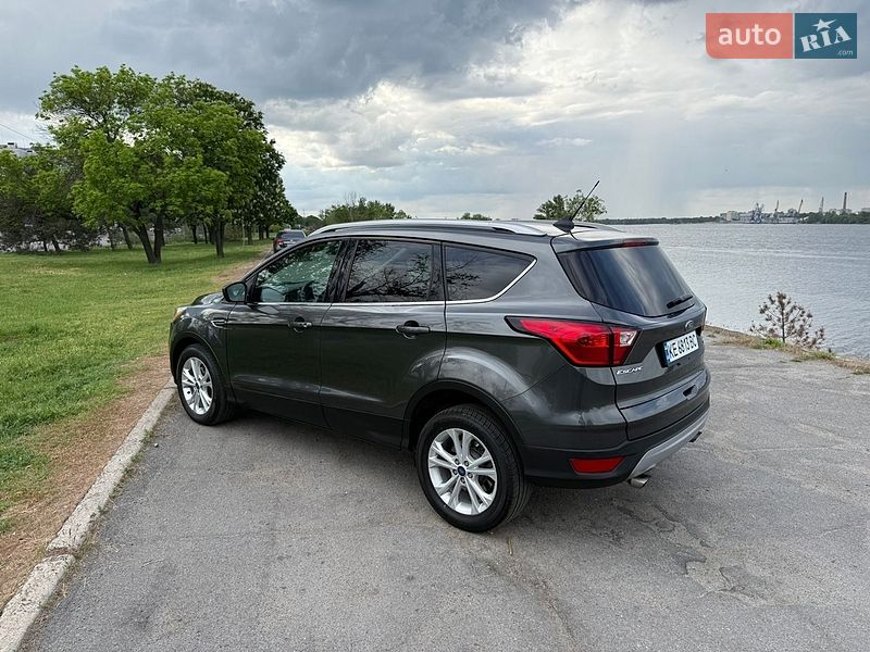 Внедорожник / Кроссовер Ford Escape 2018 в Днепре