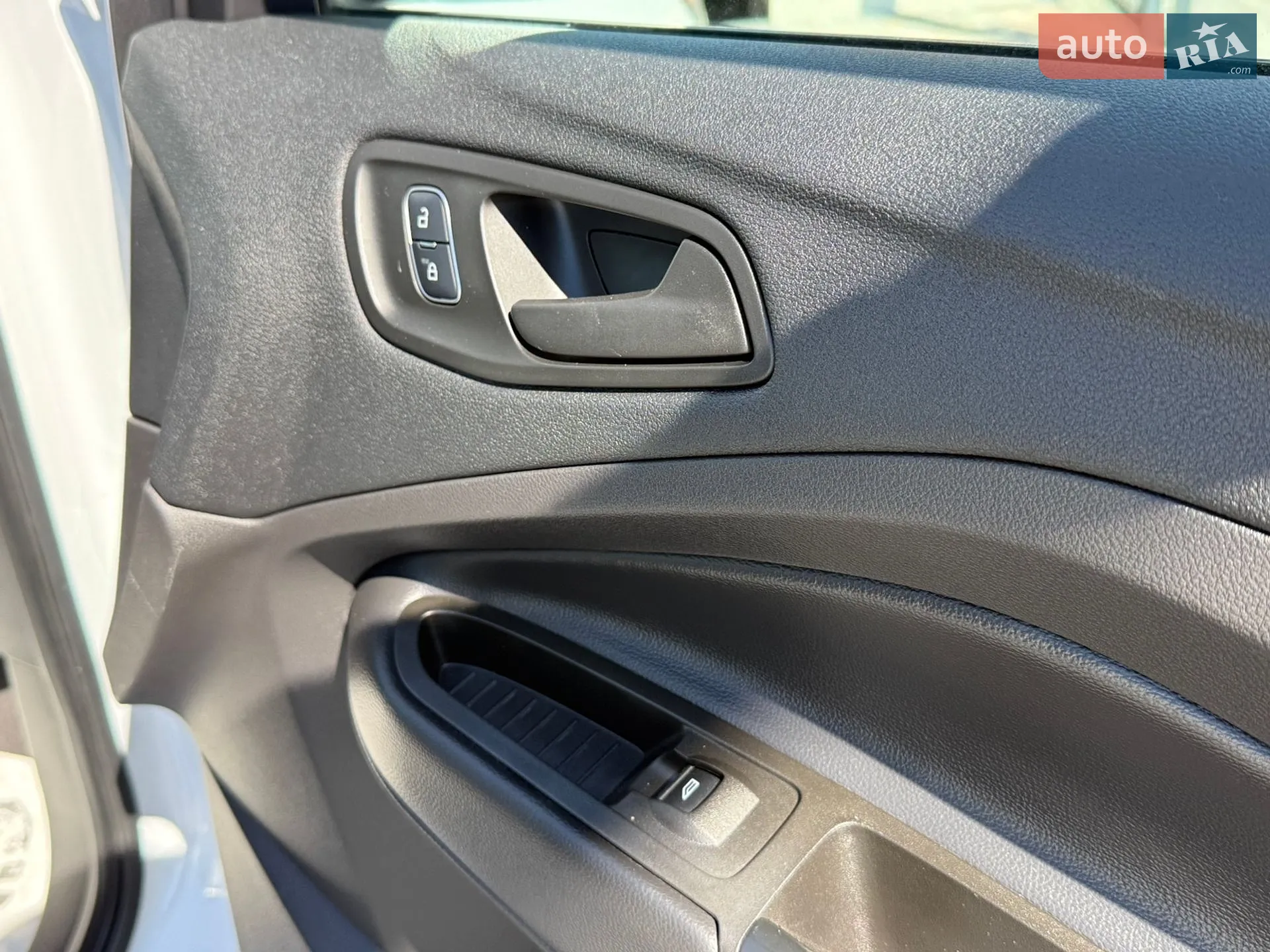 2017 Ford Escape - мініатюра 31