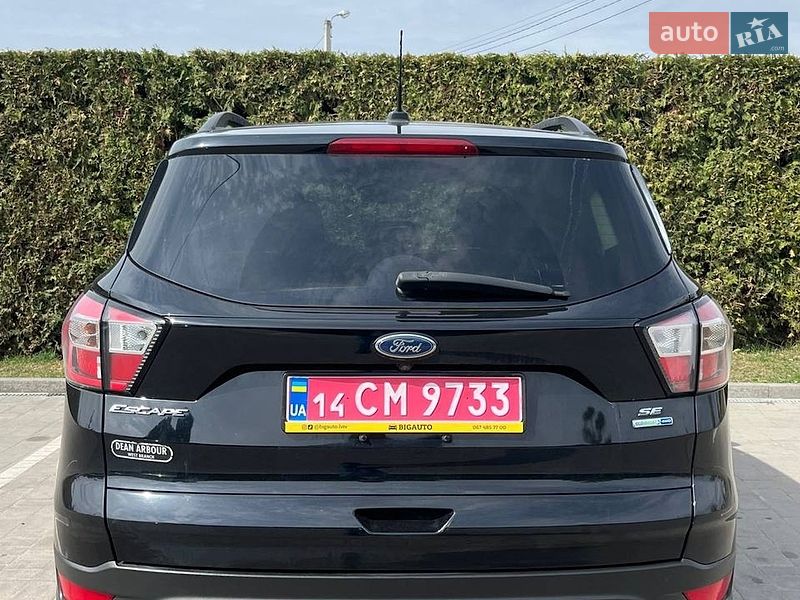 Внедорожник / Кроссовер Ford Escape 2018 в Львове