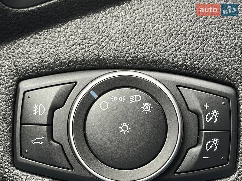Внедорожник / Кроссовер Ford Escape 2018 в Львове