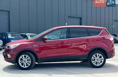 Внедорожник / Кроссовер Ford Escape 2017 в Львове