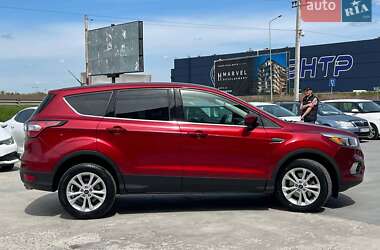 Внедорожник / Кроссовер Ford Escape 2017 в Львове