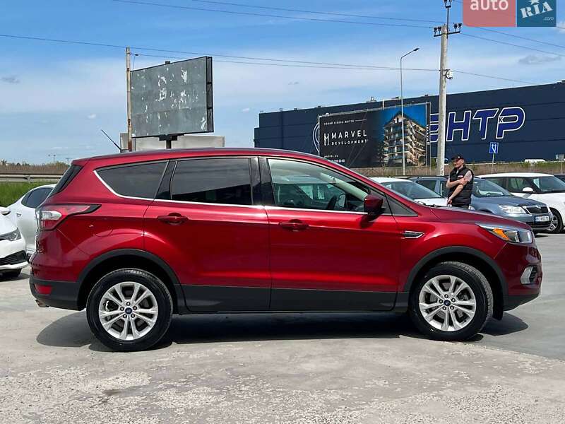 Внедорожник / Кроссовер Ford Escape 2017 в Львове