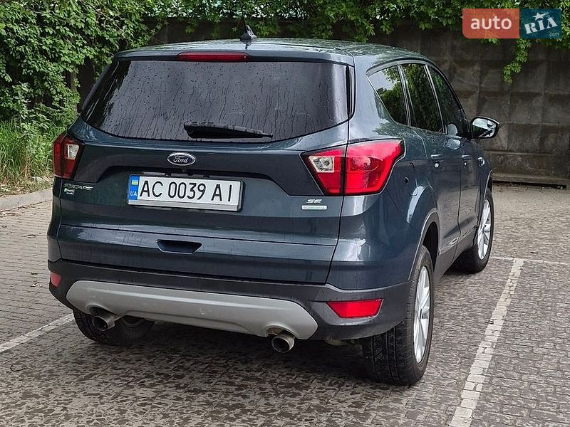 Позашляховик / Кросовер Ford Escape 2019 в Львові