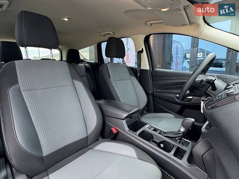 Позашляховик / Кросовер Ford Escape 2016 в Києві