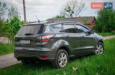 Внедорожник / Кроссовер Ford Escape 2018 в Хмельницком