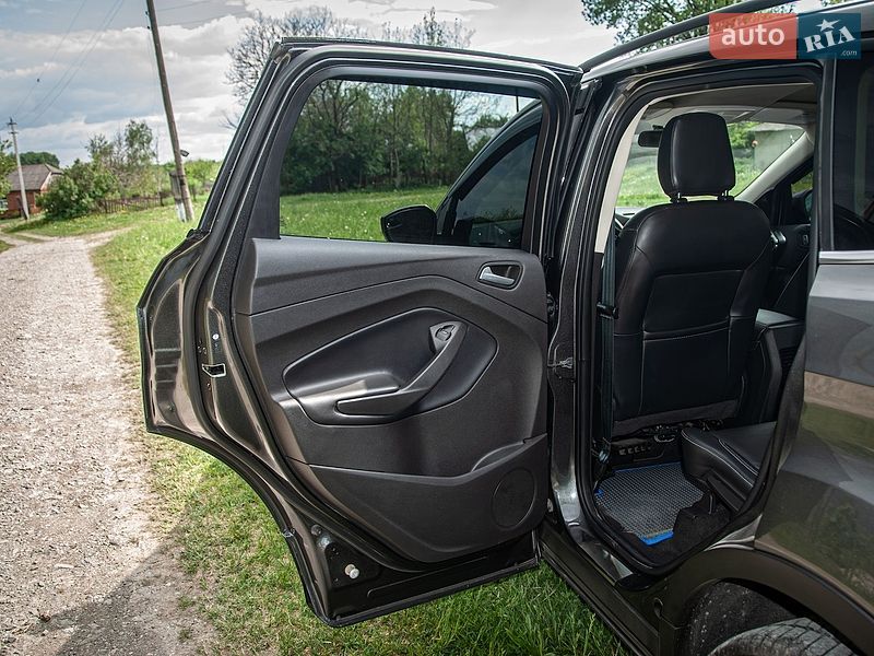 Внедорожник / Кроссовер Ford Escape 2018 в Хмельницком