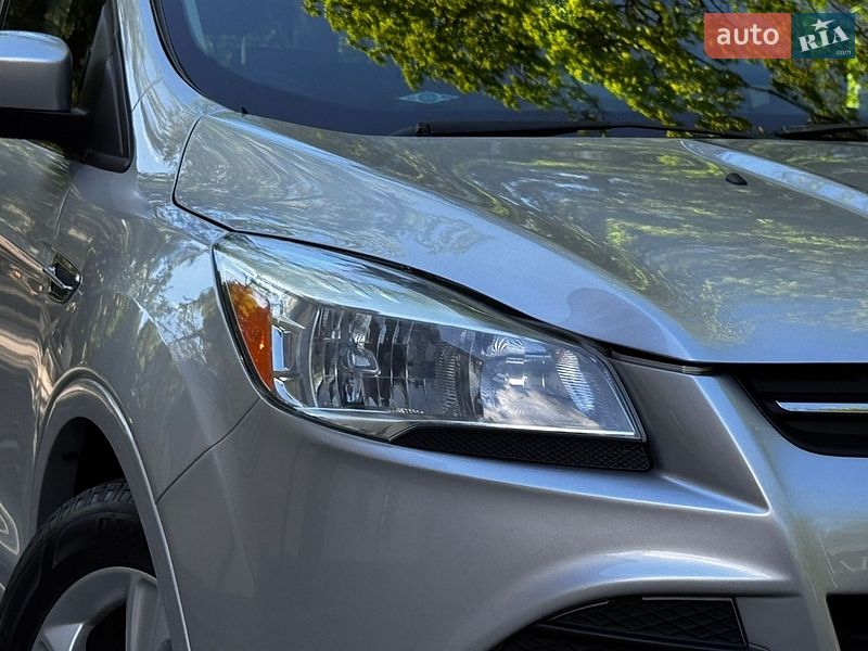 Позашляховик / Кросовер Ford Escape 2015 в Дрогобичі