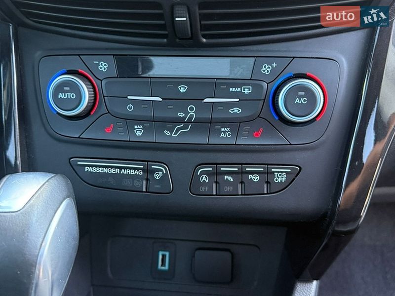 Внедорожник / Кроссовер Ford Escape 2019 в Сумах