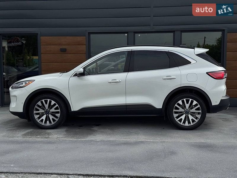 Позашляховик / Кросовер Ford Escape 2020 в Рівному