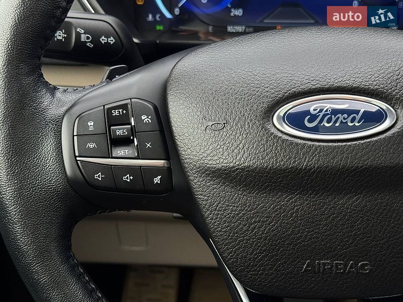 Позашляховик / Кросовер Ford Escape 2020 в Рівному