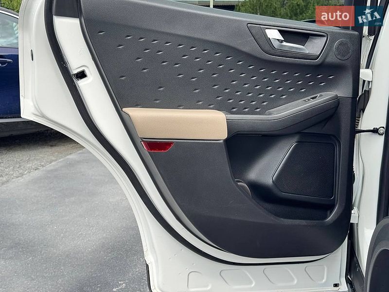 Позашляховик / Кросовер Ford Escape 2020 в Рівному