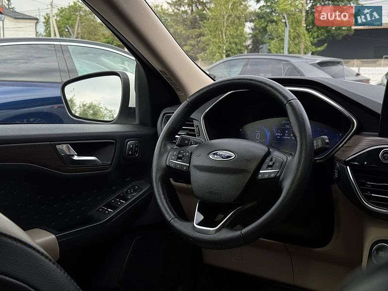 Позашляховик / Кросовер Ford Escape 2020 в Рівному