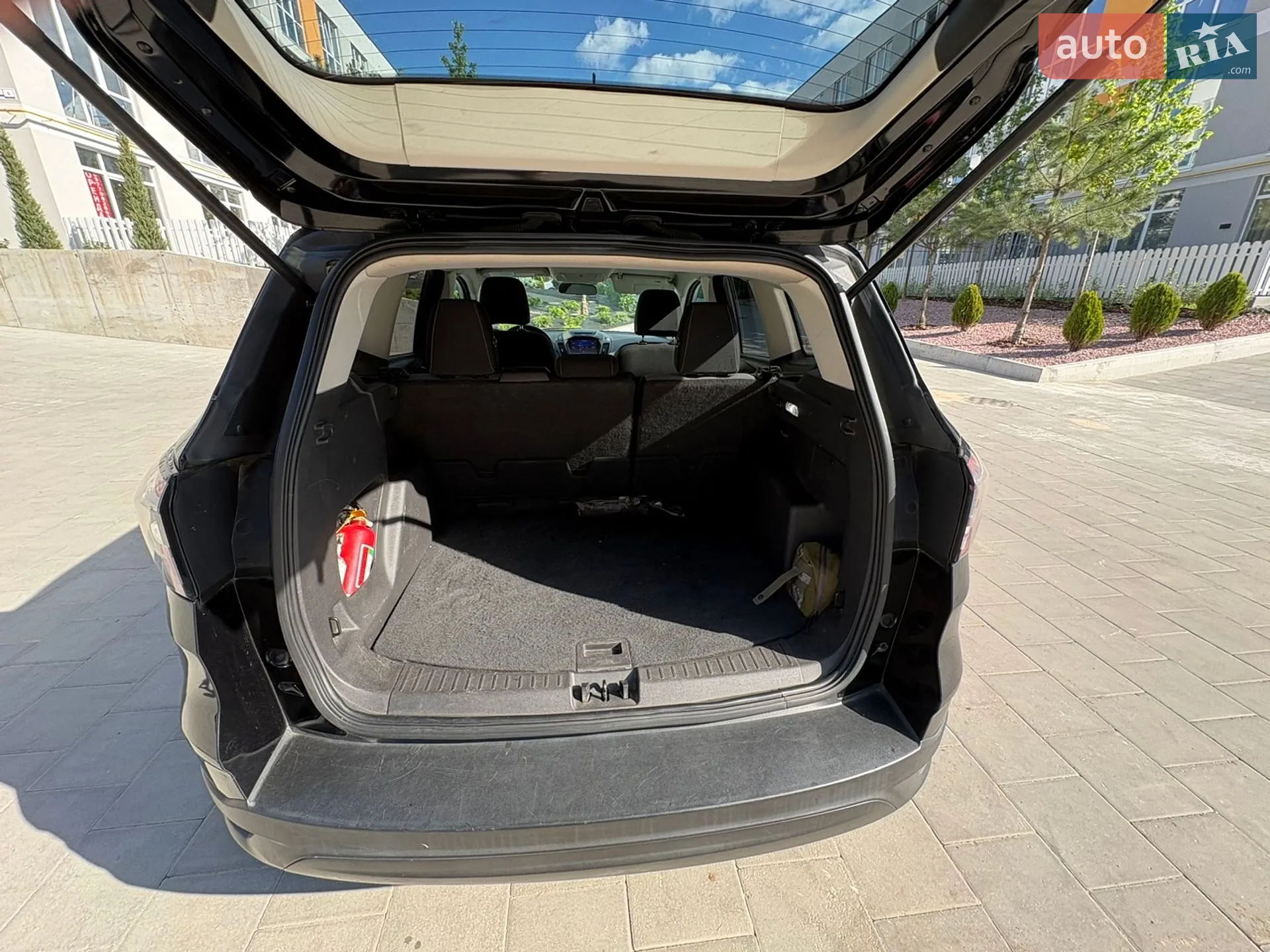 Ford Escape 2017 VIN 1FMCU0F72HUE84341 фото оголошення 15 з 21
