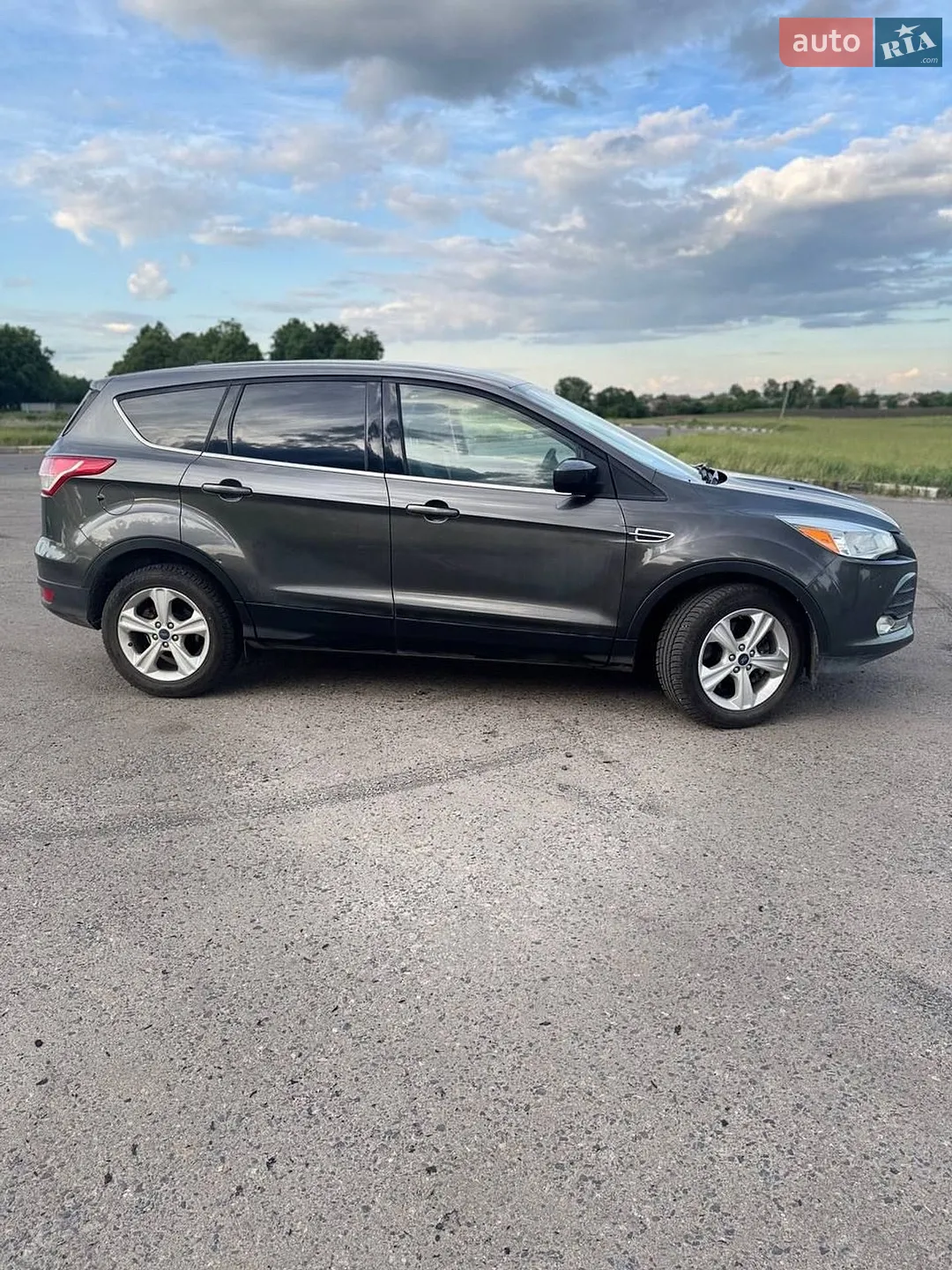 2015 Ford Escape - фото 1