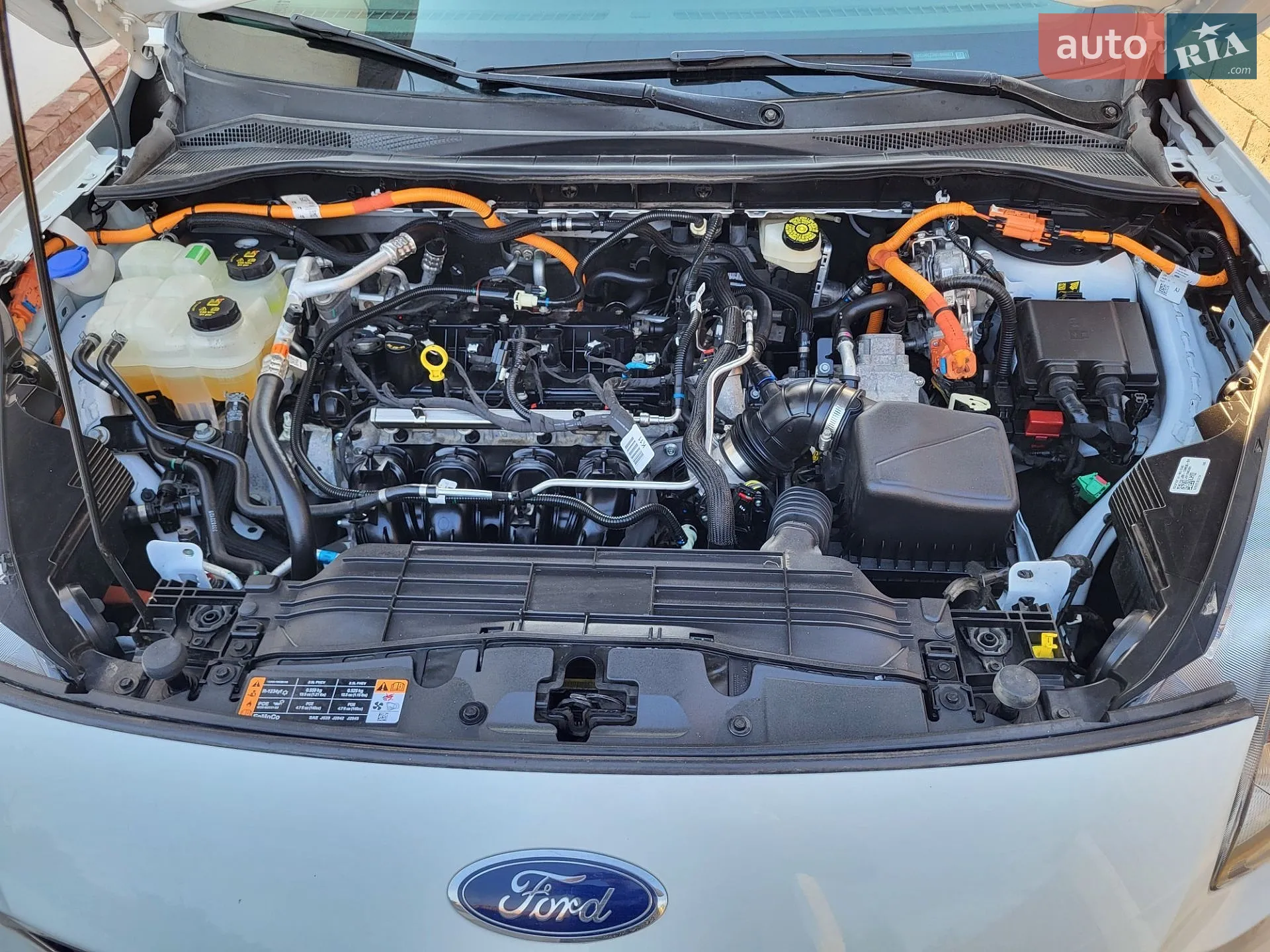 Ford Escape 2022 VIN 1FMCU0EZ0NUB90323 фото оголошення 3 з 31