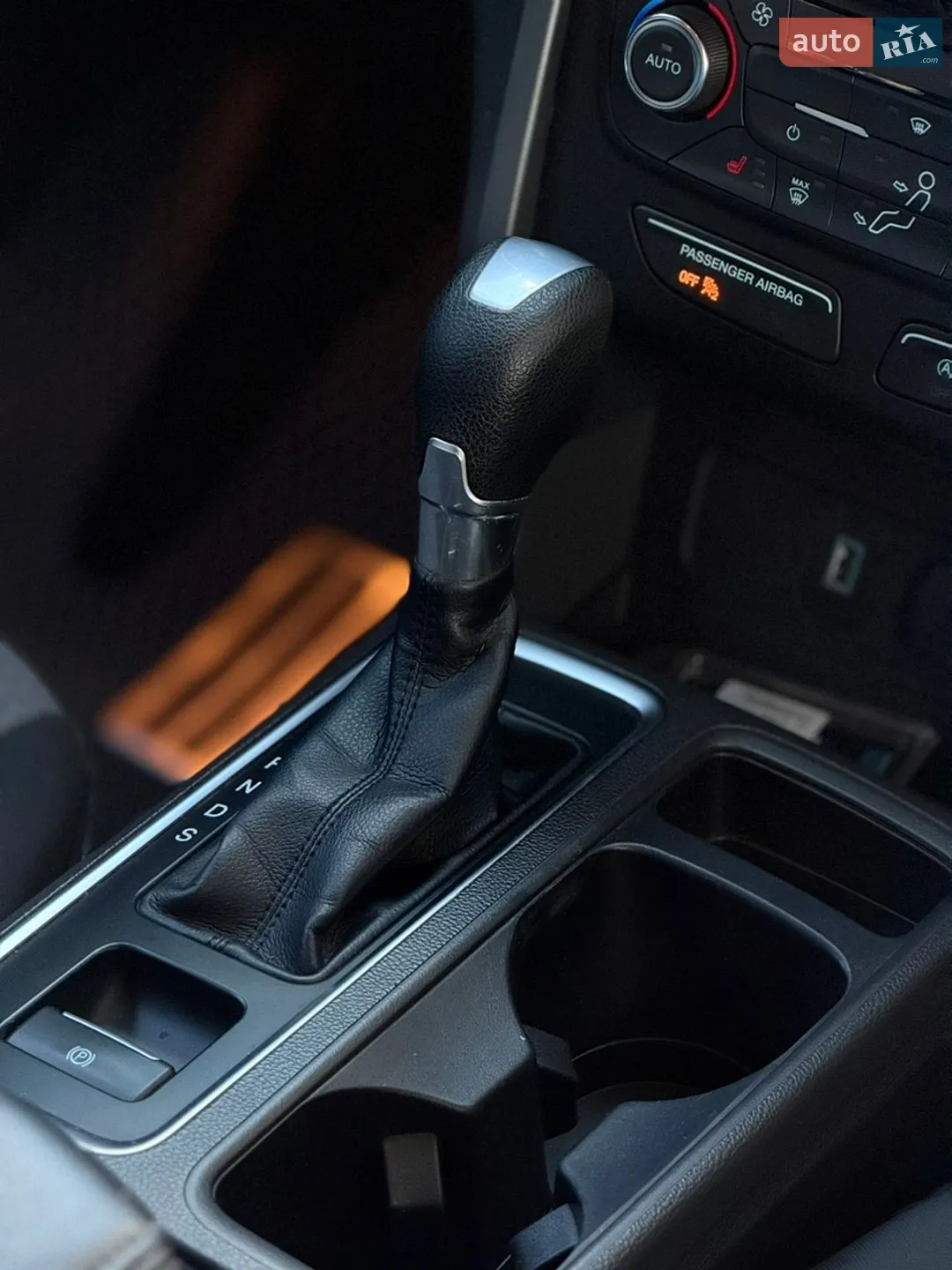 2016 Ford Escape - мініатюра 18