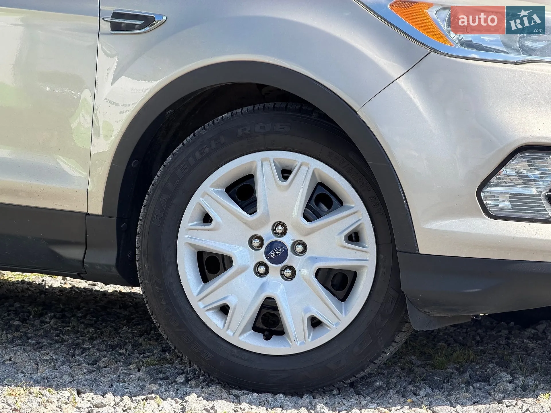 2017 Ford Escape - мініатюра 4