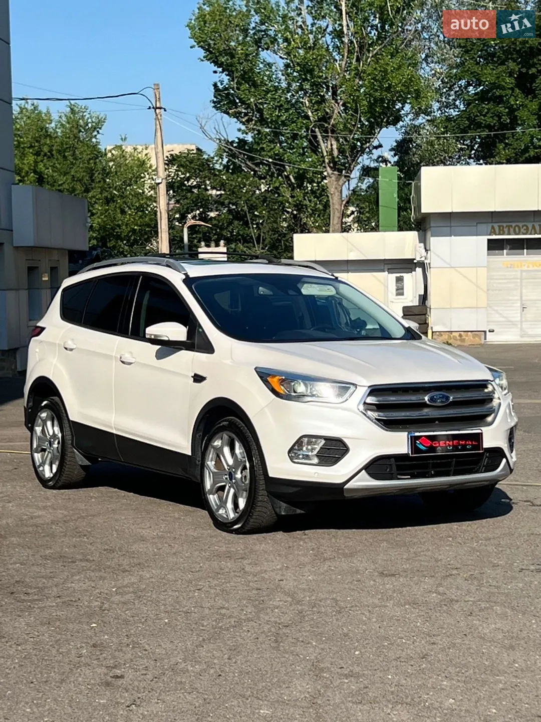 2017 Ford Escape - фото 1