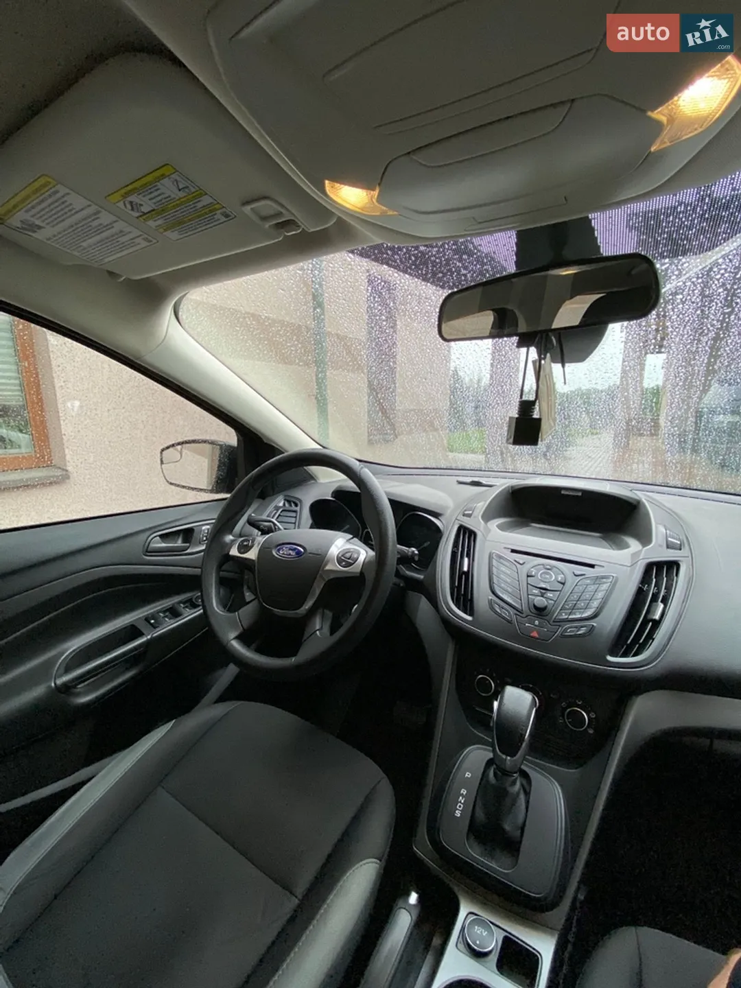 Ford Escape 2015 VIN 1FMCU0F78GUB31469 фото оголошення 29 з 36