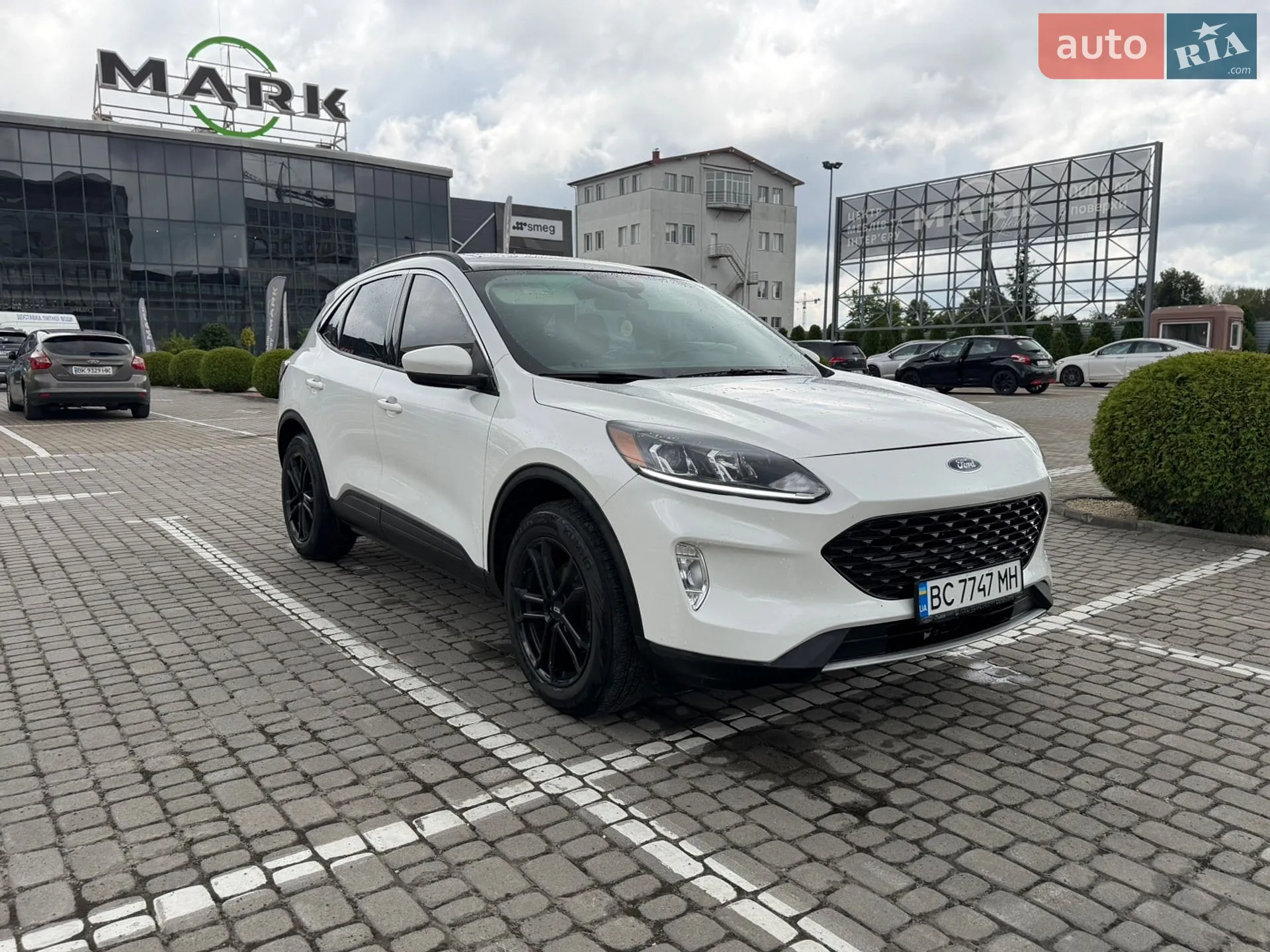 Ford Escape 2020 VIN 1FMCU9H9XLUB76197 фото оголошення 2 з 16