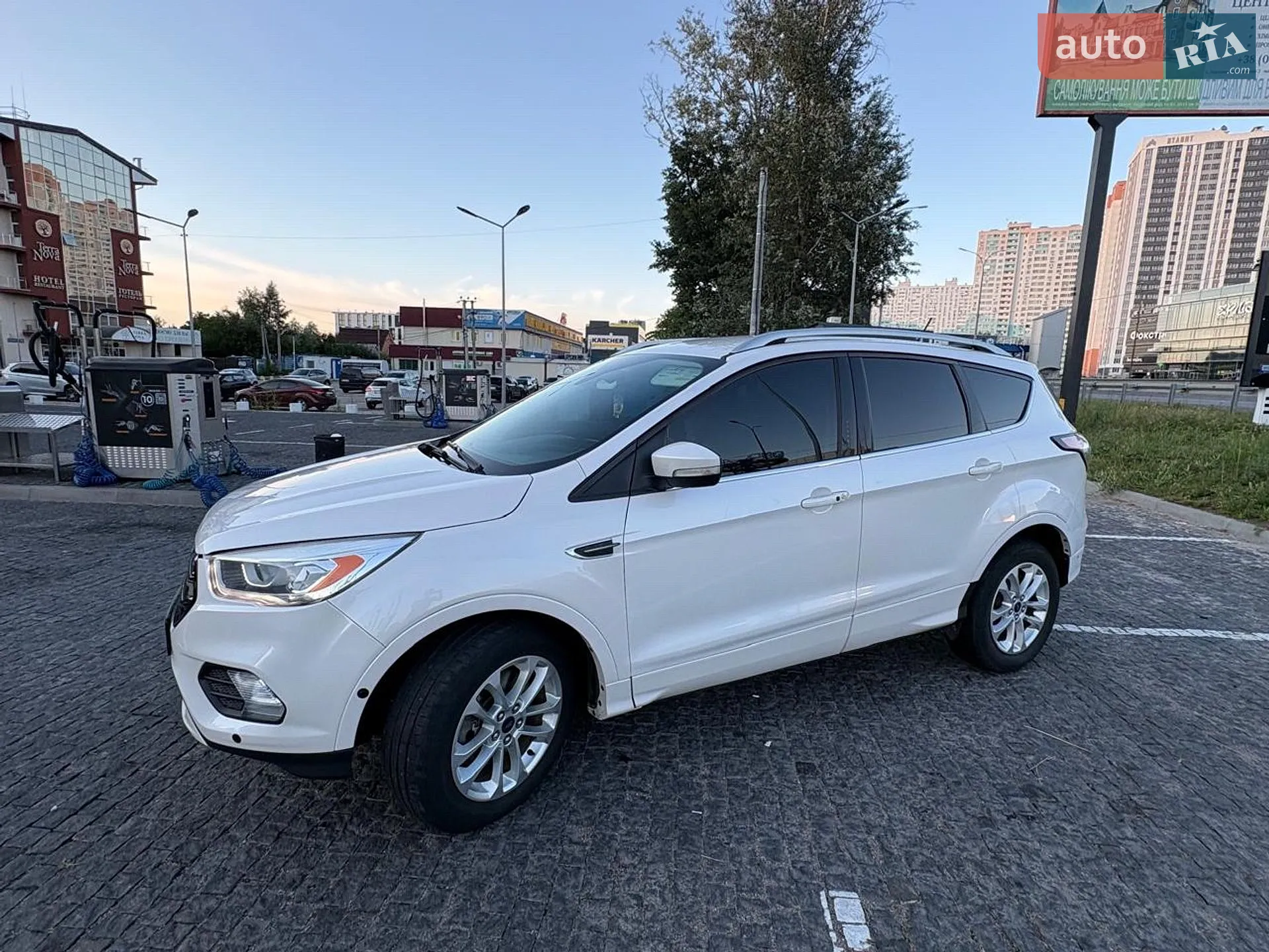 2017 Ford Escape - мініатюра 3