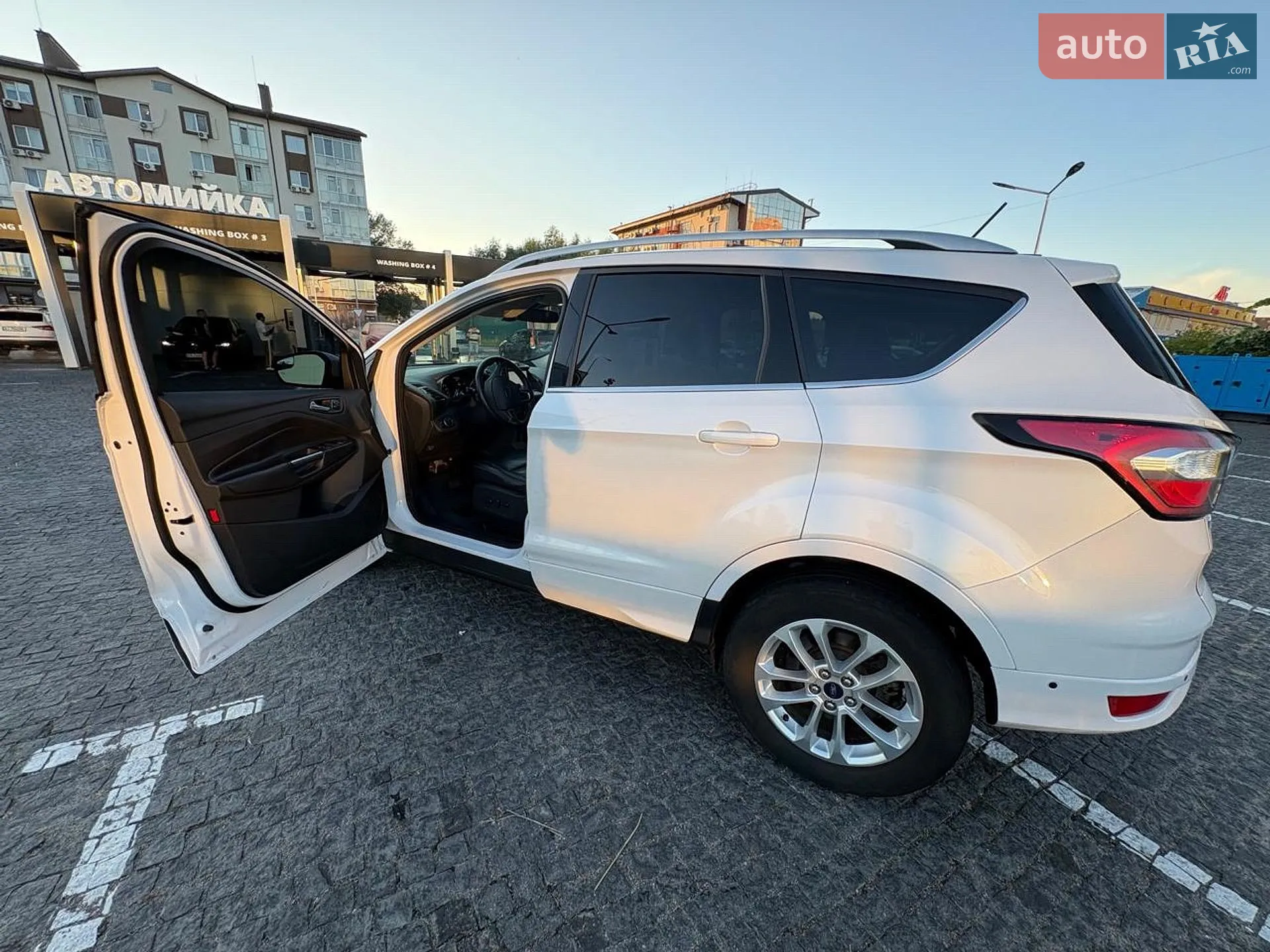 2017 Ford Escape - мініатюра 10