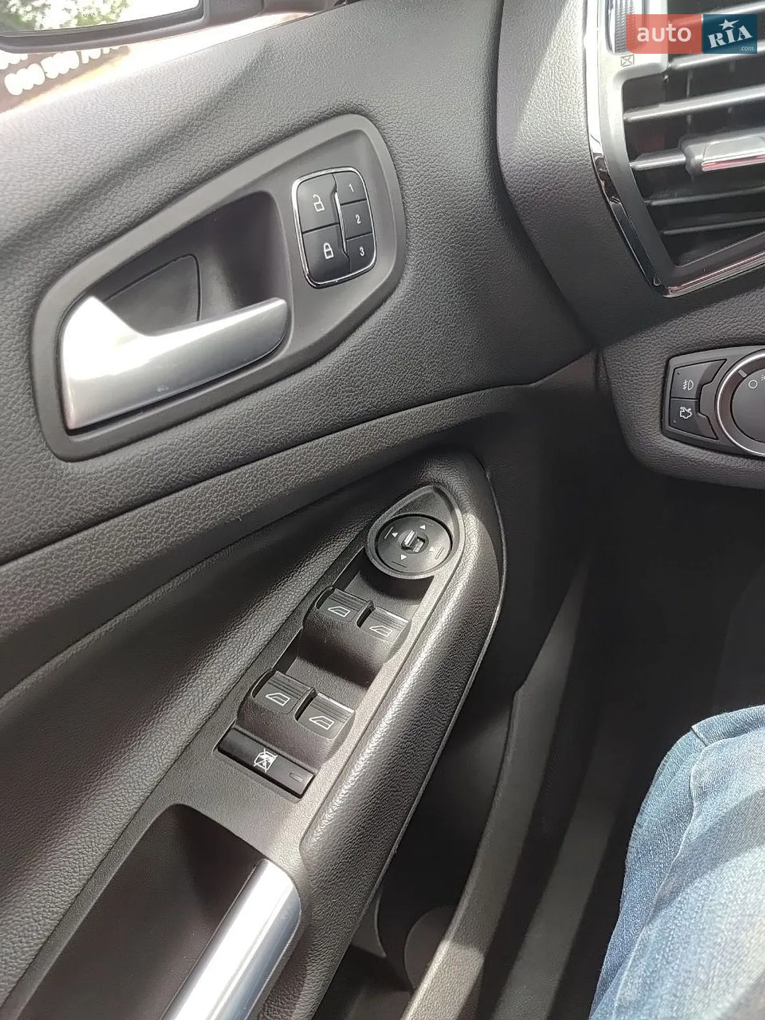 2016 Ford Escape - мініатюра 33