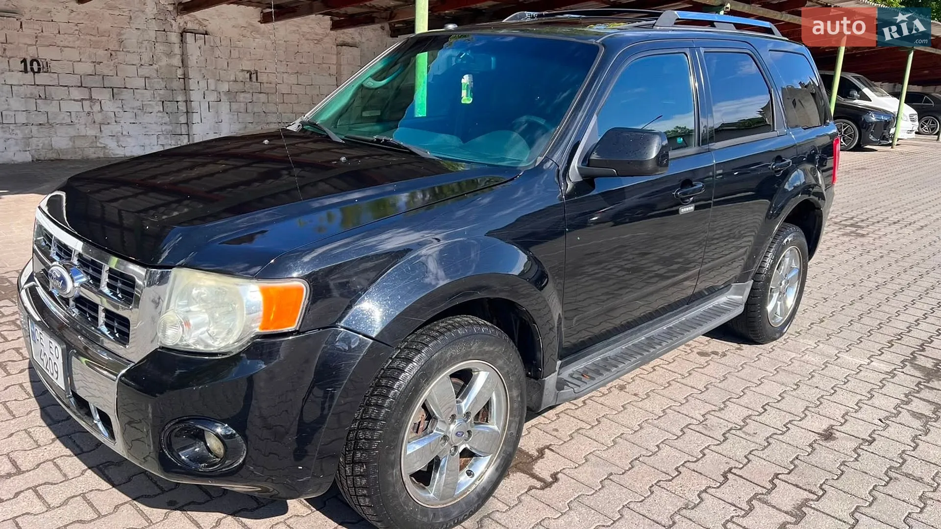 2010 Ford Escape - мініатюра 2