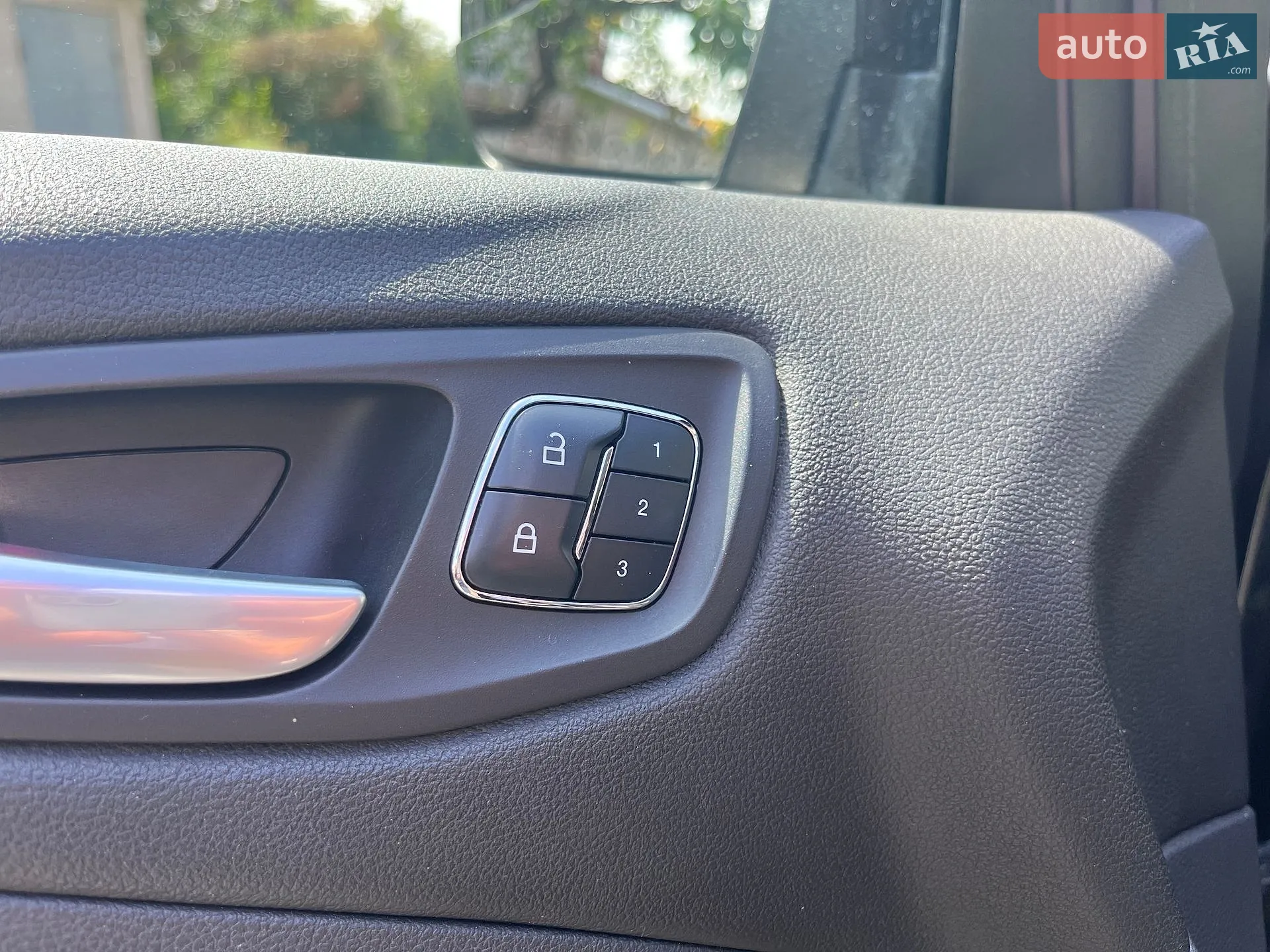 2014 Ford Escape - мініатюра 21